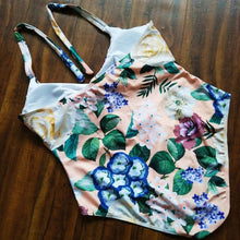Load image into Gallery viewer, Dozen Roses Monokini
