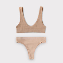 Load image into Gallery viewer, Pillow Talk Seamless Bralette &amp; Panty
